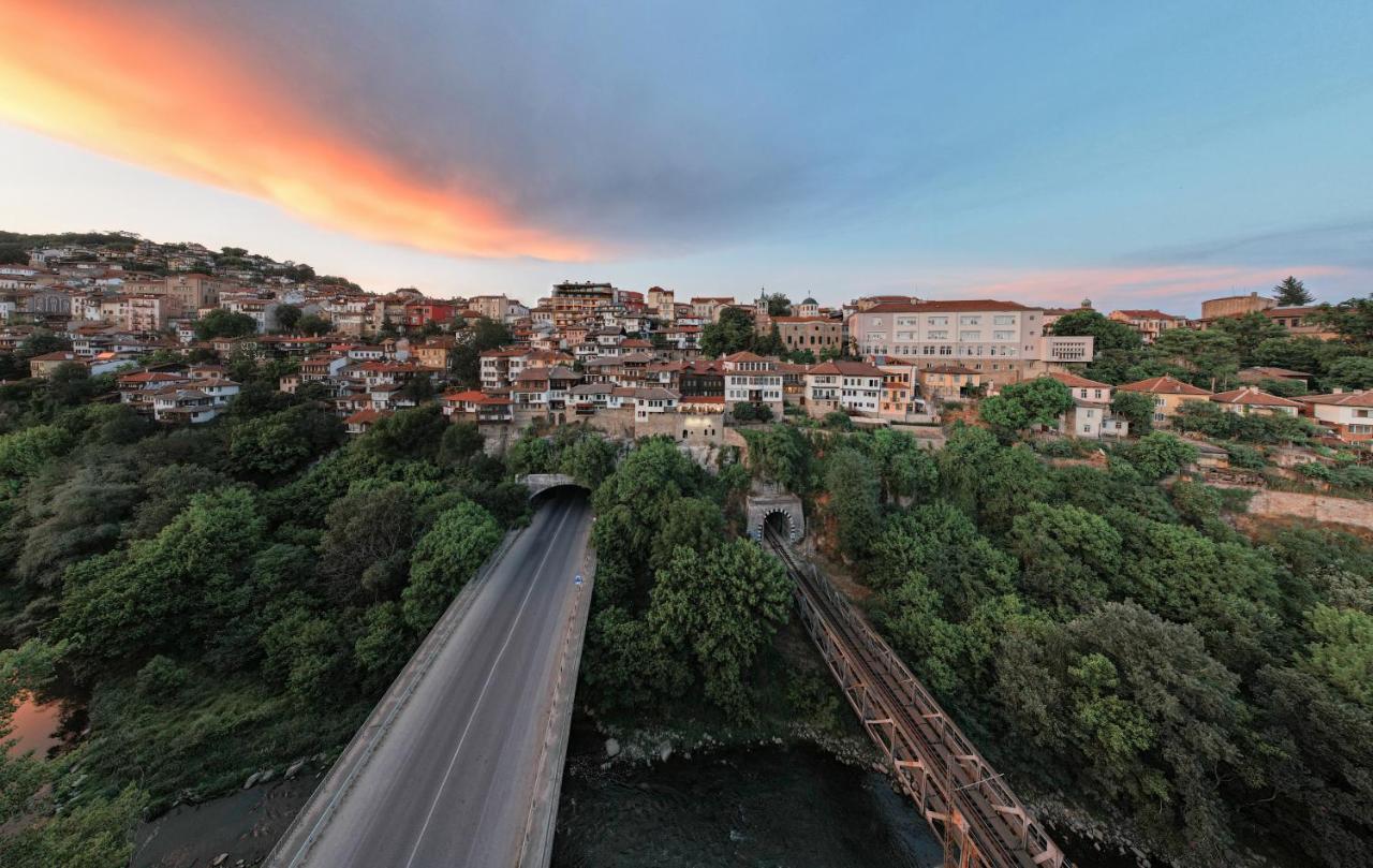 Bridges Residence Veliko Tŭrnovo Exterior foto